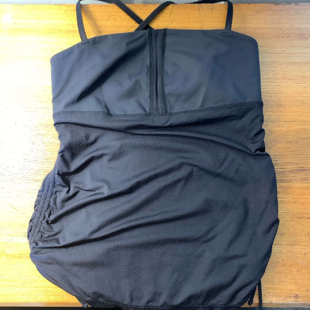 EUC Lululemon Tank Black Sz 4